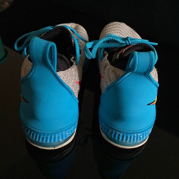 Nike Teal and Gray LeBron - Picture 4 of 5